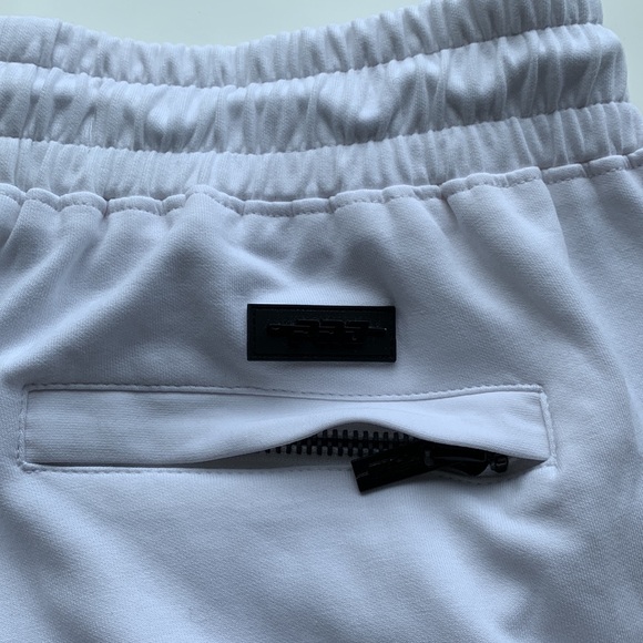 LA Lakers Pro Standard Shorts - Picture 6 of 9